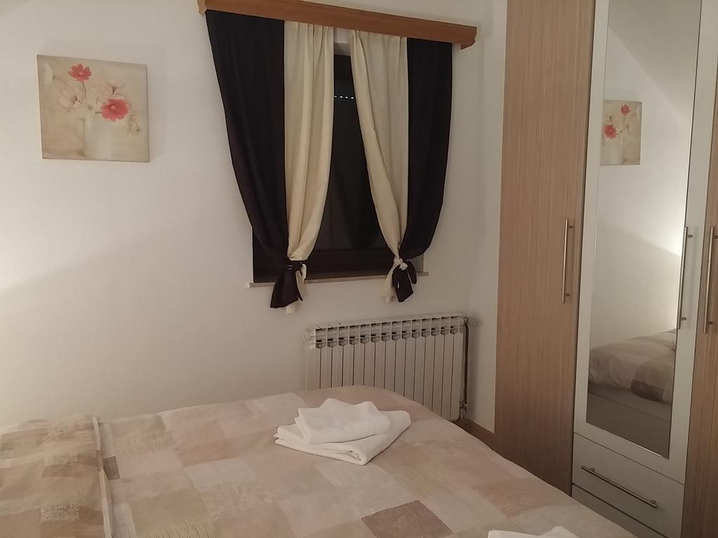 Apartment Rosandic Smoljanac Bagian luar foto