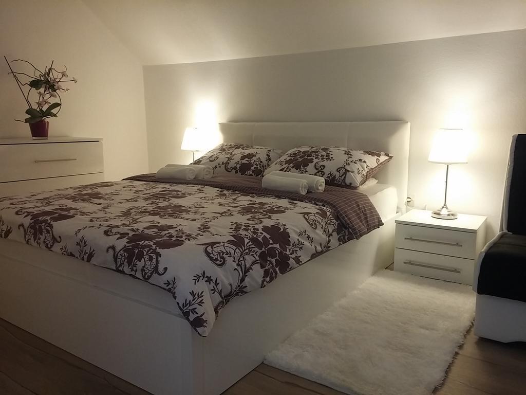 Apartment Rosandic Smoljanac Bagian luar foto